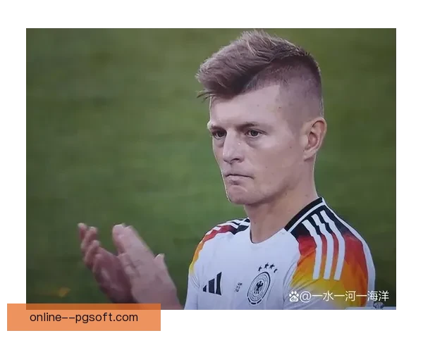 穆西亚拉展现全面能力远射头球样样精通成足球新星闪耀登场