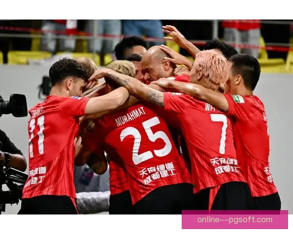 费利佩蓉城精彩倒钩破门引爆全场激情瞬间